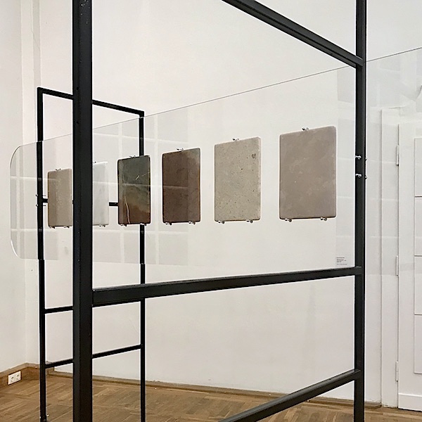 Lisa Kottkamp: Casing Data [Touchpad I - VI], 2018/19; installation view â€ºtwittering machineâ€¹, 2020, 
Galerie Burg im Volkspark, Halle/Saale

